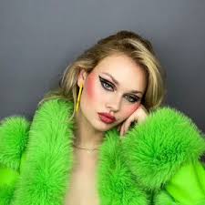 Tiffany Dion (@tiffanydi0n)