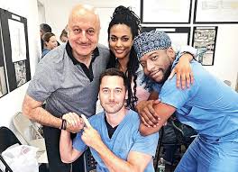 Anupamkher #sikanderkher #masti anupam kher's son sikander kher makes fun of his the show starts with anupam kher welcoming all to the show. Mcpfxovkdeo4fm
