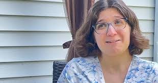 Dionne Bingham's Instagram, Twitter & Facebook