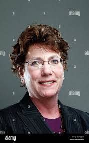 Mary Berwick's Instagram, Twitter & Facebook