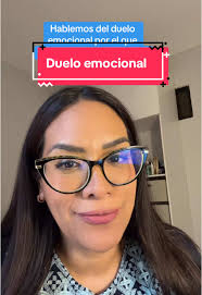 ¿Se vive un duelo al perder un empleo? Perder un empleo duele… y también  enseña. No es solo una pérdida económica, es un duelo emocional: se va la  rutina, el equipo, el propósito diario. Y con eso, a ...