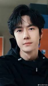 900+ ide Wang Yibo di 2025