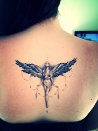 Hình xăm mini ở vai đơn giản nhuwg rất tinh tế. Hinh XÄƒm Thien Tháº§n Co Y NghÄ©a Gi Máº«u Tattoo Thien Tháº§n Ä'áº¹p