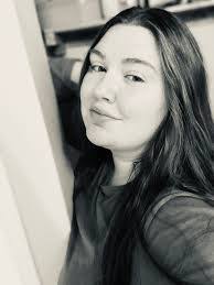 Kendra Powers's Instagram, Twitter & Facebook