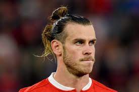 Footballer for tottenham hotspur and wales. Tottenham Gareth Bale Schiesst Drittes Tor Fur Tottenham Dann Muss Er Vom Feld