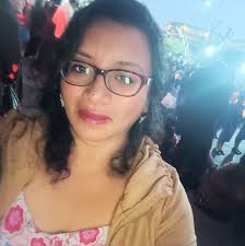 Roxy Hernández updated her status.