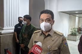 Nasrullah mengatakan usulan lockdown akhir pekan saat ini masih dikaji secara komprehensif. Psbb Tak Efektif Pemprov Dki Kaji Opsi Lockdown Pada Akhir Pekan