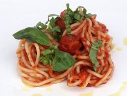 Spaghetti Mit Kalter Tomatensauce Rezept Rezept Tomaten Sauce Tomatensauce Tomatensauce Rezepte