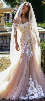 Beautiful Wedding Gowns Would Look Glamorous On All Sorts Of Brides To Be Wedding Dresses Dream Wedding Dresses Beautiful Wedding Gowns