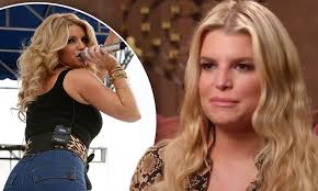 Discover the latest from jessica simpson at dillard's. Jessica Simpson Was Heartbroken When She Was Fat Shamed For Wearing Mom Jeans Daily Mail Online