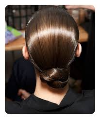 You can let the strands of your hair be as it is. 62 Fast And Easy Hairstyles For Wet Hair