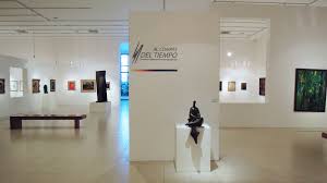 Al Compas Del Tiempo Processes And Influences In Salvadoran Art On View Through November 2017 Museo De Arte De El Salvador Marte Exhibition Display Decor