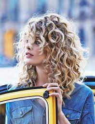 1001 ideen fur kurzhaarfrisuren fur lockiges haar kurzhaarfrisuren fur lockige haare lockige haare frisuren