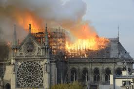 Incendio en Notre Dame: lo que hubiera pasado si se escucha el consejo de  Trump para controlar las llamas | Internacional | Cadena SER