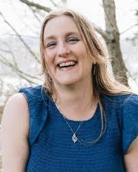 Sarah Decosta's Instagram, Twitter & Facebook