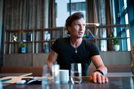 Petter stordalens säljer sin förlagsgrupp i sverige och danmark till konkurrenten bonnier books. Petter Stordalen Om Kjopesenter Comeback Alle G Petter Stordalen Shotoe