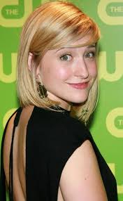 Mack starred as chloe sullivan for 10 seasons on 'smallville.' these days she's elijah. Who Is Allison Mack And How Is She Linked To The Nxivm Sex Cult And Keith Raniere
