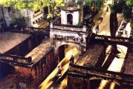 Bình giảng bài thơ Thăng Long thành hoài cổ của Bà Huyện Thanh ...