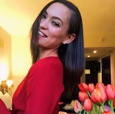 Jolin Ellis's Instagram, Twitter & Facebook