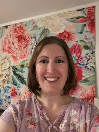 Introduction of a travel loving person