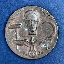 Oryginalna odznaka, zachowana w stanie autentycznym z 1934. Odznaka Swieto Pracy Tag Der Arbeit 1934 Oryginal