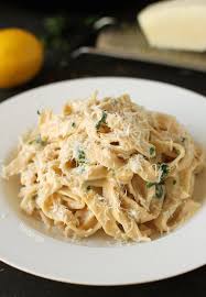 Healthier Fettuccine Alfredo Texanerin Baking Healthy Alfredo Sauce Recipe Healthy Fettuccine Alfredo Food