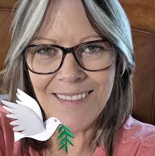 Nancy Lampman's Instagram, Twitter & Facebook