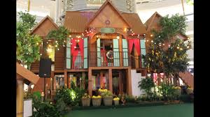 Idul fitri merupakan perayaan hari raya bagi umat muslim yang jatuh setiap tanggal 1 syawal. Rumah Kampung At Suria Klcc Ramadan Hari Raya 2021 Youtube