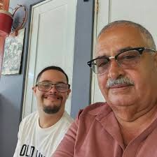 Dean Clay McDowell: primer meteorólogo principal de nuestra television  McDowell se caracterizaba, ante todo, por su acento inconfundible en  español, y por la alegría y confianza con las que hablaba lo que