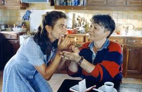 Tie me down!) by director pedro almodóvar. French Twist 1995