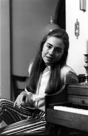 Who new young hillary clinton was such a babe. Hillary Clinton Photos Of The Future First Lady As A Wellesley Grad