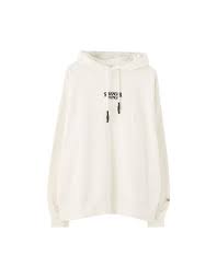 Bei pull&bear findest du die sweatshirts für herren, die diese saison den trend setzen. Stranger Things 3 Hawkins Kapusonlu Sweatshirt From Pull And Bear On 21 Buttons