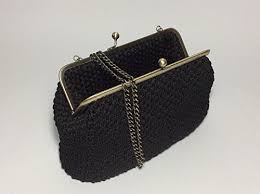Brigitta Borsetta Color Nero Pochette Da Sera Realizzata A Mano Con Uncinetto E Chiusura Clic Clac Oro Vintage Amazon It Handm Pochette Borsette Uncinetto