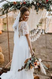 Check spelling or type a new query. Boho Brautkleid Mit Transparenter Spitze Und Halblangen Armeln Brautmode Brautkleid Kleider Hochzeit