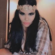 Sienna West's Instagram, Twitter & Facebook