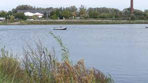 Who needs pulled pork when you can have braised turkey legs? Pleziervaarders Massaal Op De Bon Op Maas Nederrijn En De Lek Schuttevaer