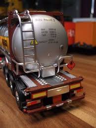 Tekno Wsi Container 1 Floing Baumann Modelle In 2020 Container Modellbau Trucks