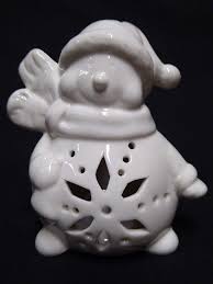 Check spelling or type a new query. Traditional 10cm Led Lit Porcelain Snowman With Scarf Standing Ornamen Uk Gardens Co Uk