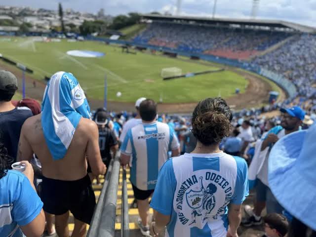 Projeto de lei quer vedar entrada de devedores de pensão alimentícia em eventos esportivos e culturais no Paraná