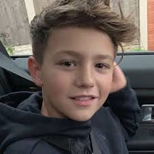 Official Account Diego Derry Instagram Photos And Videos In 2020 Guy Pictures Derry Young Cute Boys