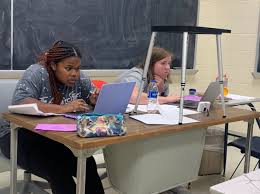 Samford Novice Debaters Win Gonzaga Tournament: Varsity Debaters Defeat  Elite Universities