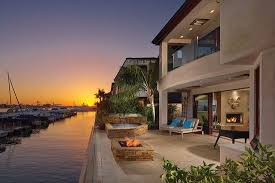 Real Estate 20 Homes For Sale Zillow Beach Houses For Sale Beachfront House Waterfront Homes For Sale