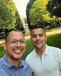 Juan Blue's Instagram, Twitter & Facebook