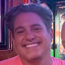 Robb Hudson's Instagram, Twitter & Facebook