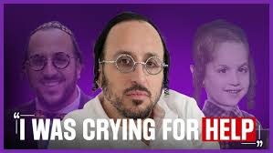 Lipa Tomlin singing at an event