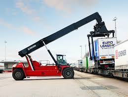 Genom att surfa vidare godkänner du att vi använder cookies. Kalmar Drf450 75s5xs Intermodal Reachstacker Delivered To Combi Terminal In Switzerland Uniktruck