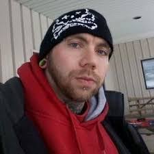 Chris Insley's Instagram, Twitter & Facebook