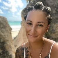 Heather Stephen's Instagram, Twitter & Facebook