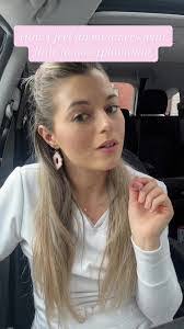 Ella Devers's Instagram, Twitter & Facebook