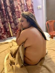 Bengali chubby girl wet body exposed
